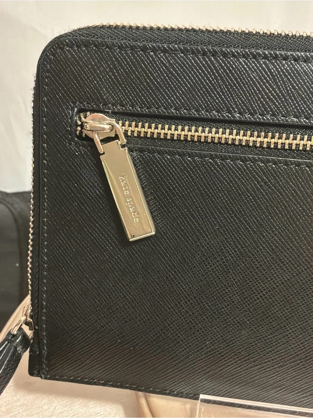 kate spade Staci medium L Zip Black Leather Wristlet